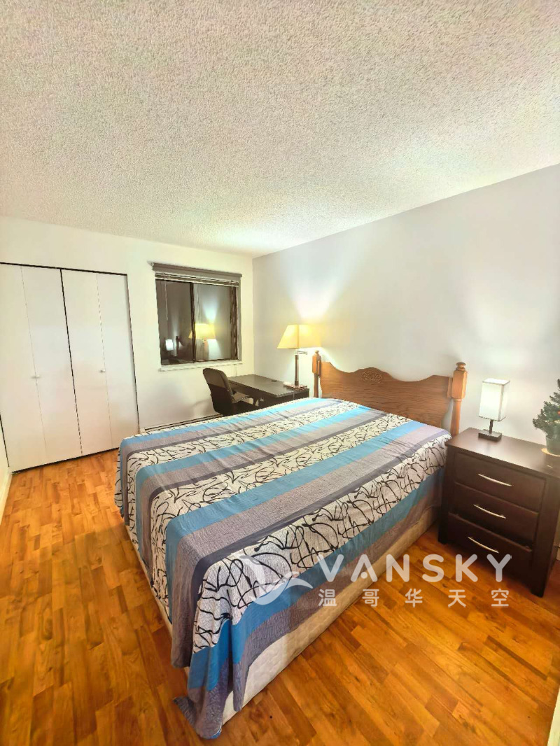 260527103213_bedroom 2.jpg